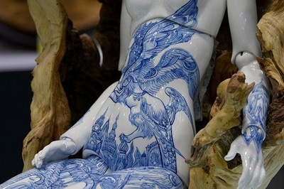 既是陶瓷又是人體,這樣的藝術(shù)品令人驚嘆不止