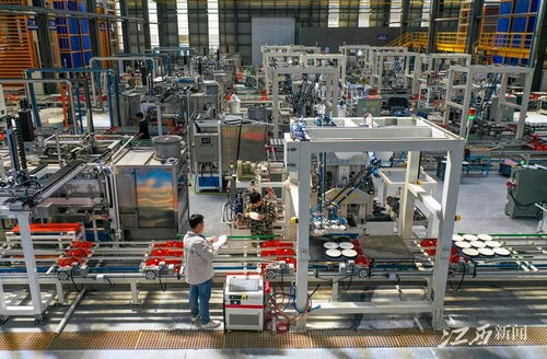 湘東 智能制造推進(jìn)陶瓷產(chǎn)業(yè)轉(zhuǎn)型升級(jí) 圖
